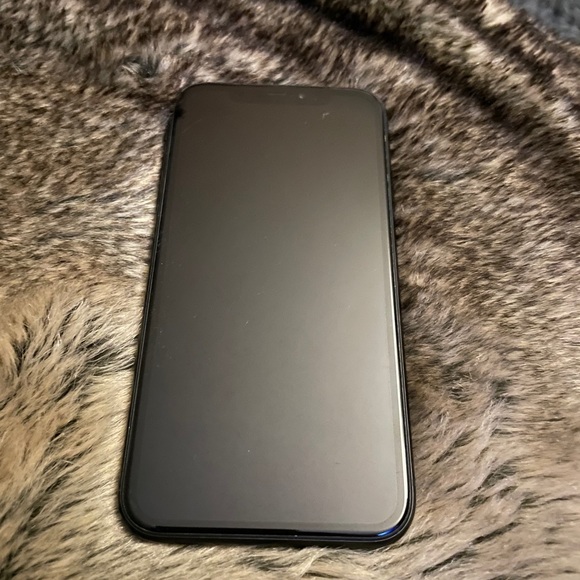iPhone XR - Picture 2 of 7
